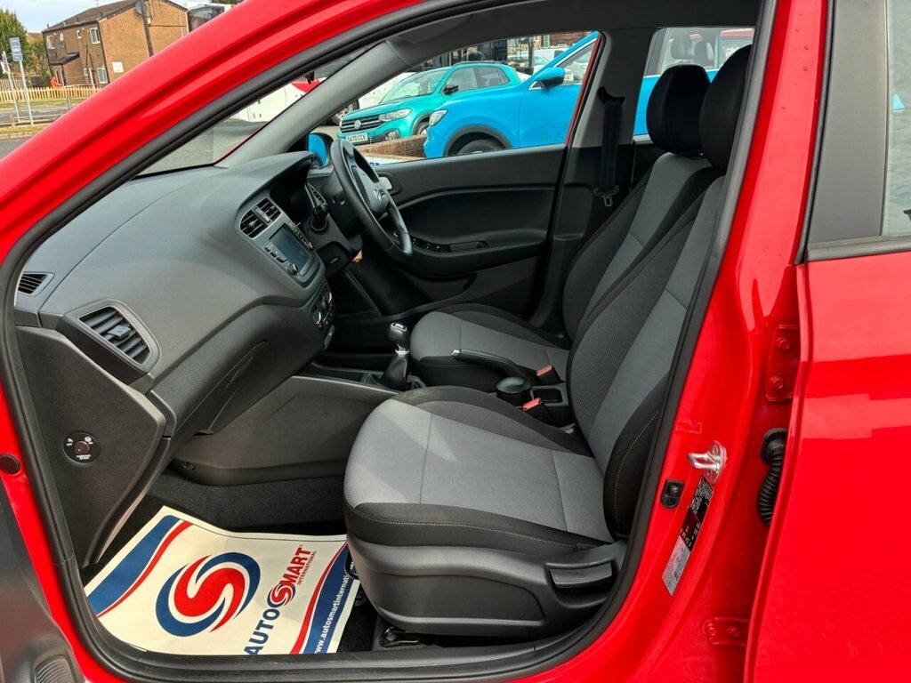 Hyundai I20 1.2L Se Launch Edition Red #5