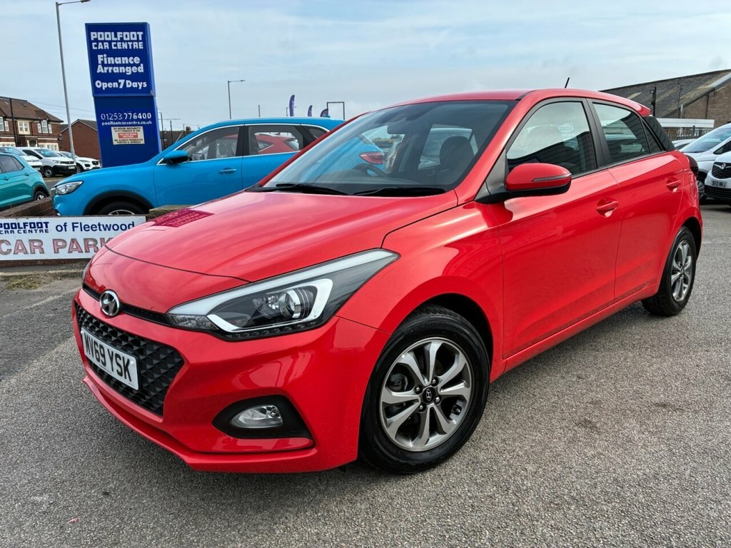 Hyundai I20 1.2L Se Launch Edition Red
