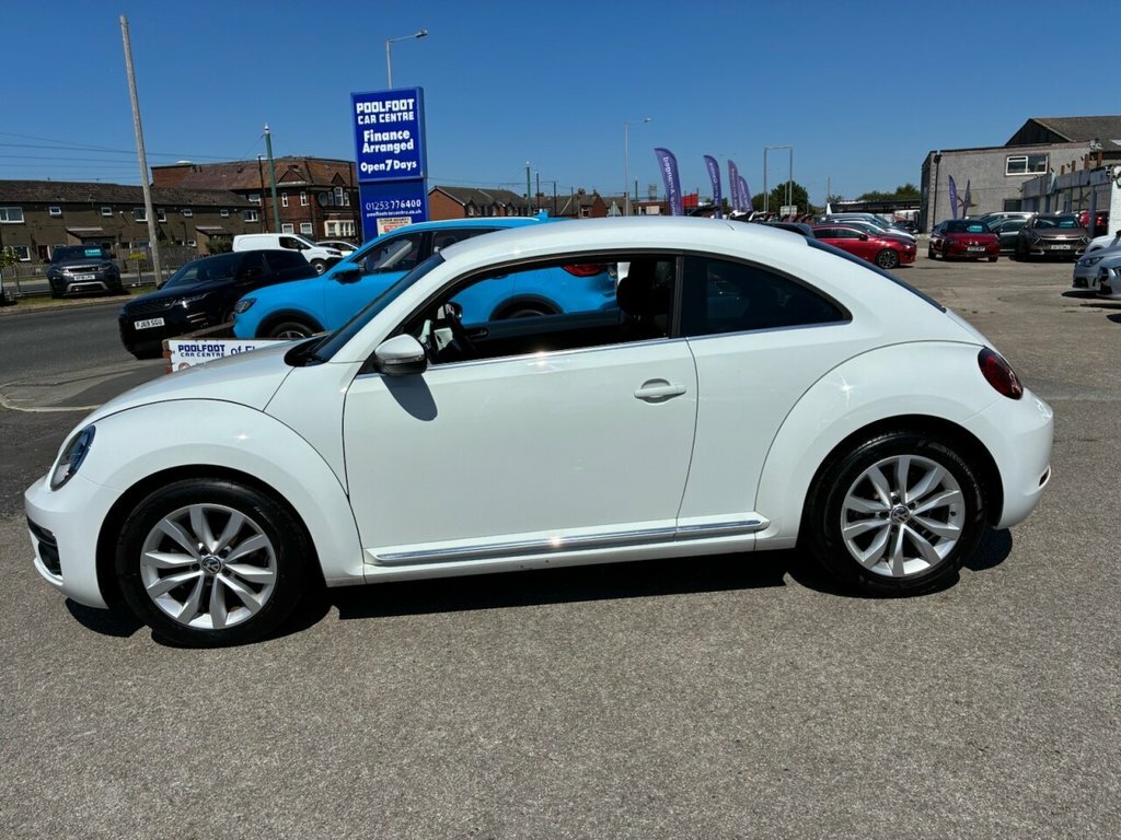 Volkswagen Beetle 1.2L Design White #3