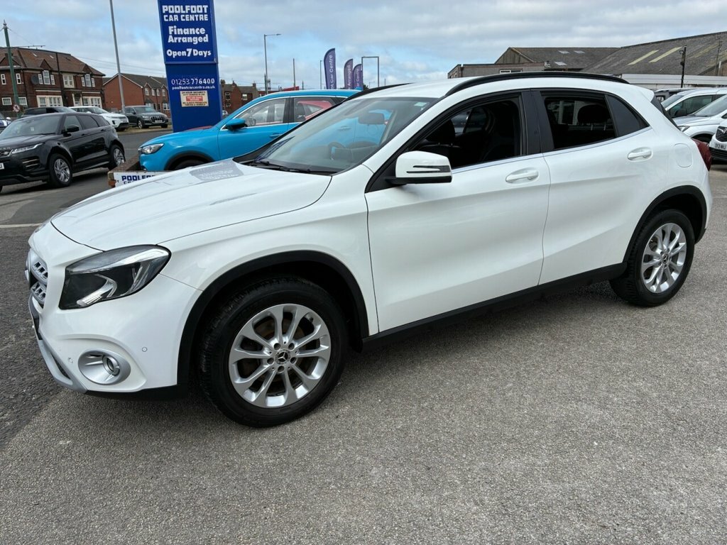 Mercedes-Benz GLA Class 1.6L Se White