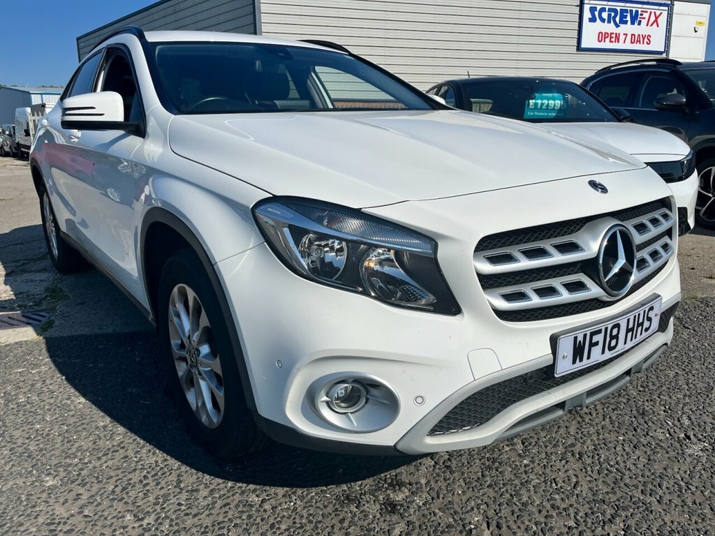 Mercedes-Benz GLA Class 1.6L Se White