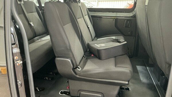 Vauxhall Vivaro Mpv Black #2
