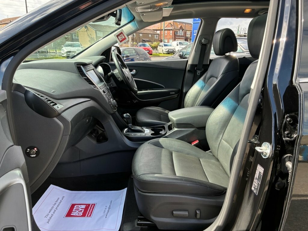 Hyundai Santa Fe 2.2L Premium Se Black #4