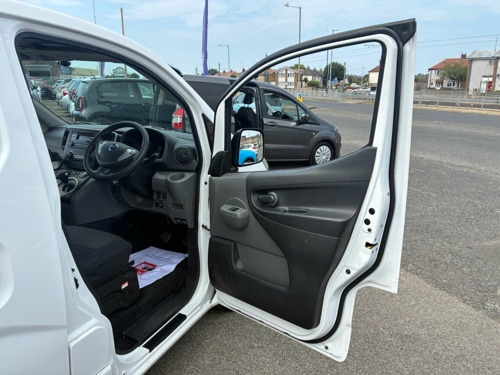 Nissan e-NV200 E Acenta 108 Bhp White #14