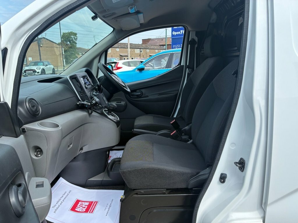 Nissan e-NV200 E Acenta 108 Bhp White #9
