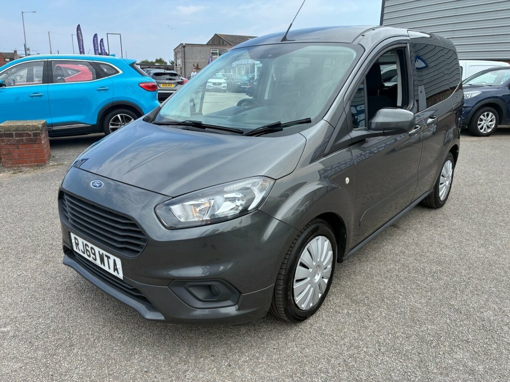 Ford Tourneo Courier 1L Zetec Grey