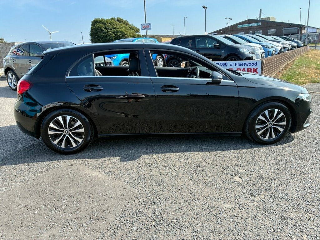 Mercedes-Benz A Class 2L Se Black #3