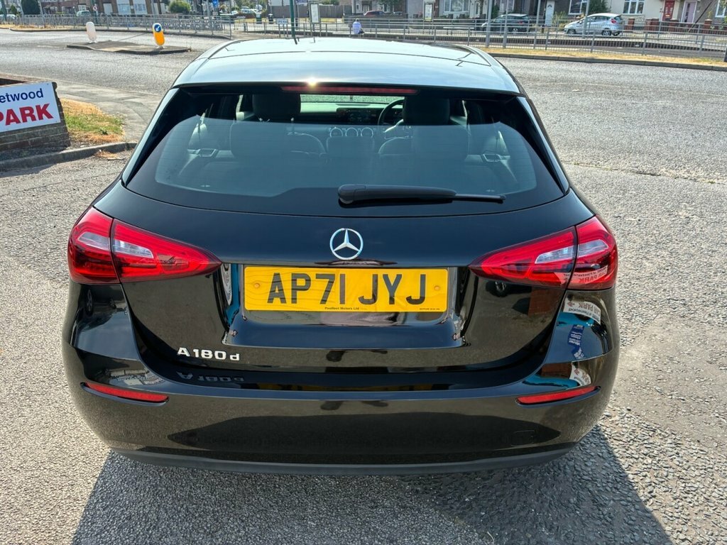 Mercedes-Benz A Class Amg Line Edition Executive Red #7