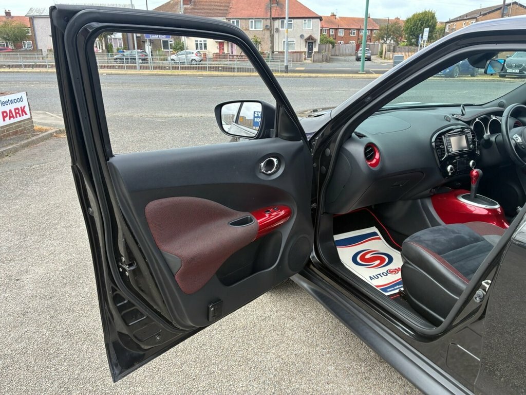 Nissan Juke Juke Tekna Dig-t Red #11