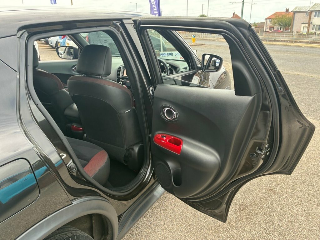 Nissan Juke Juke Tekna Dig-t Red #17