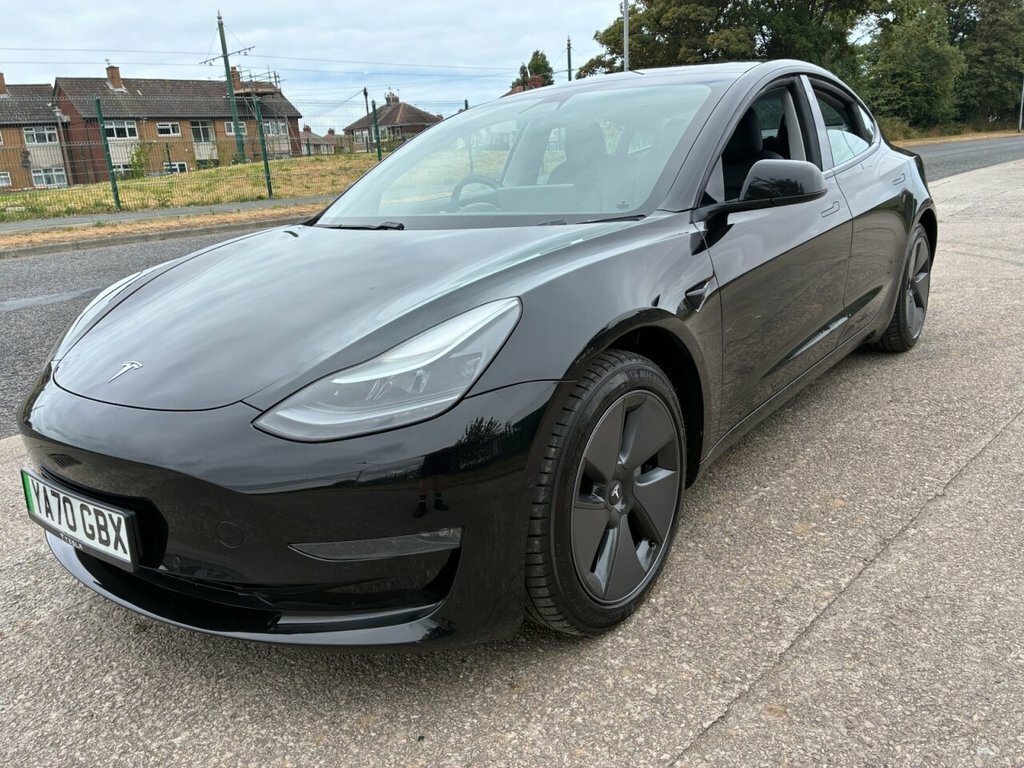 Tesla Model 3 Saloon Black #2