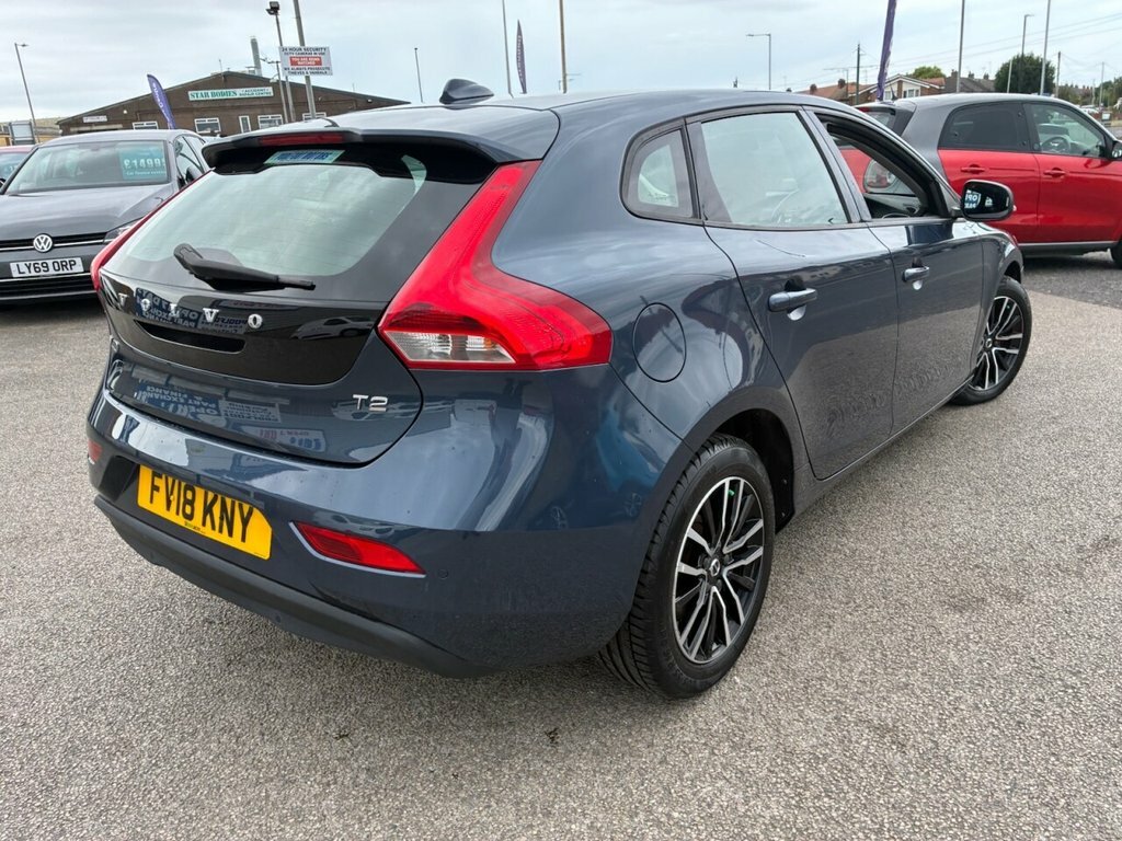 Volvo V40 2L Momentum Blue #4