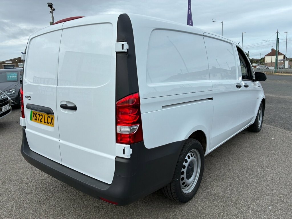 Mercedes-Benz eVito Mpv White #4
