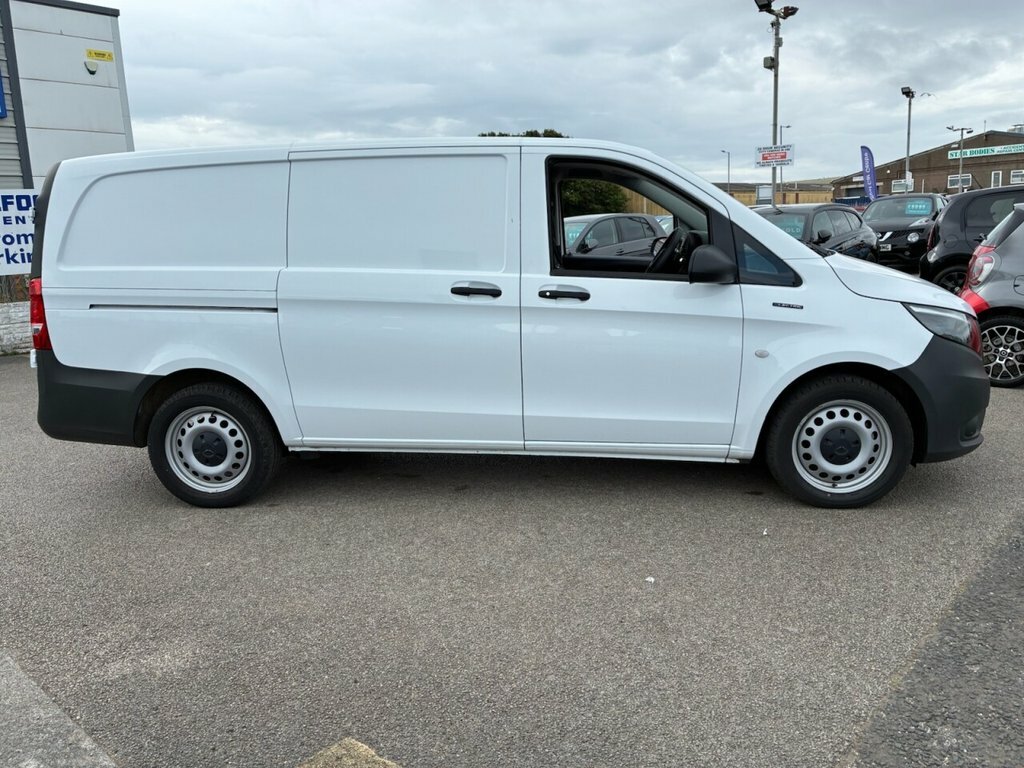 Mercedes-Benz eVito Mpv White #6