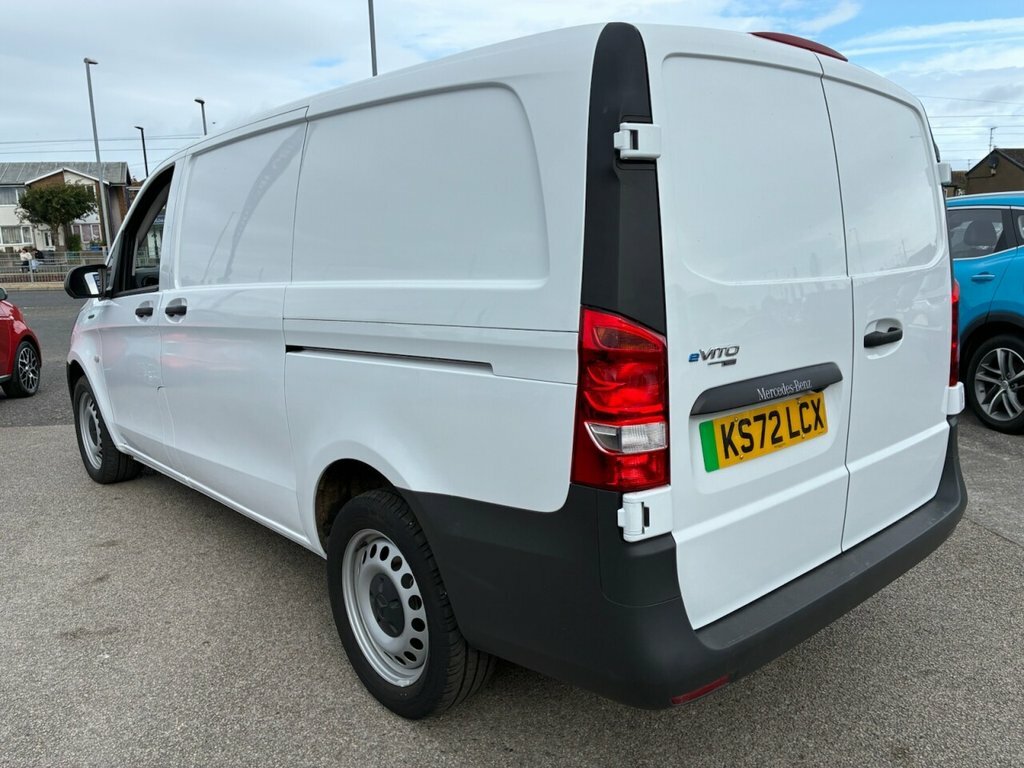 Mercedes-Benz eVito Mpv White #3