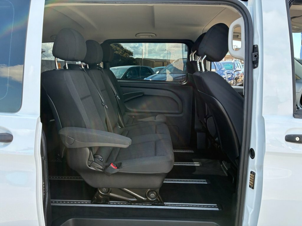 Mercedes-Benz Vito 111 Cdi White #24