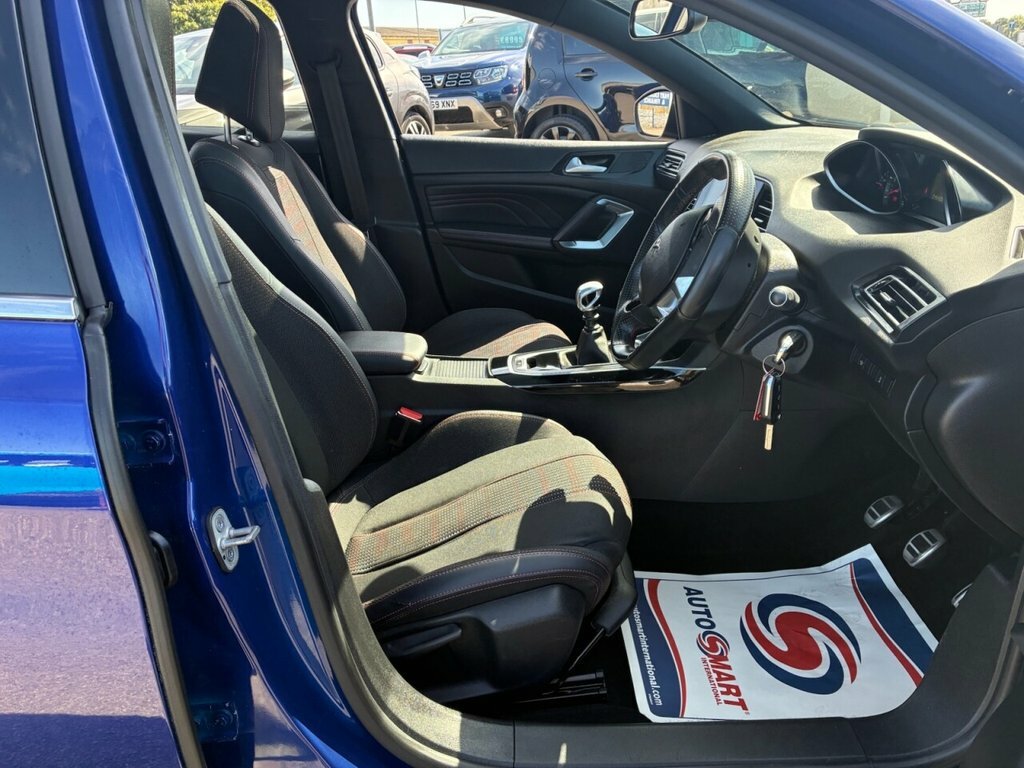 Peugeot 308 1.5L Gt Line Blue #4