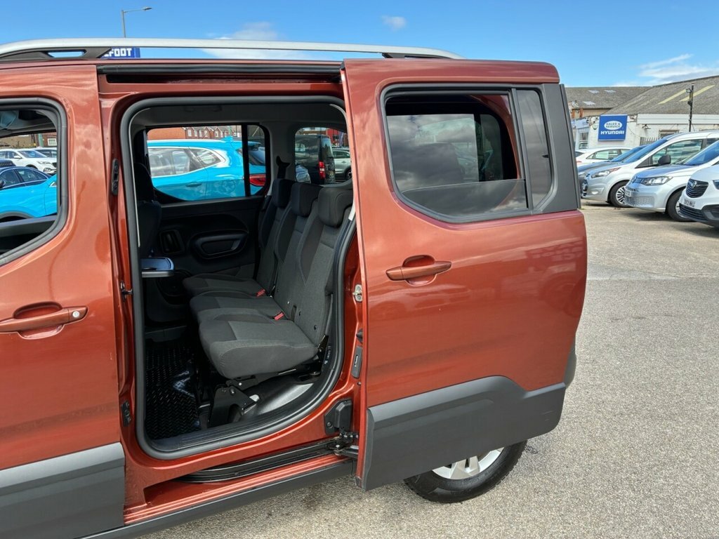 Peugeot Rifter 1.2 Puretech Active Grey #14