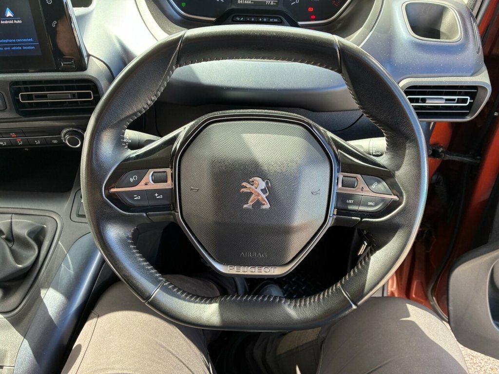 Peugeot Rifter 1.2 Puretech Active Grey #23