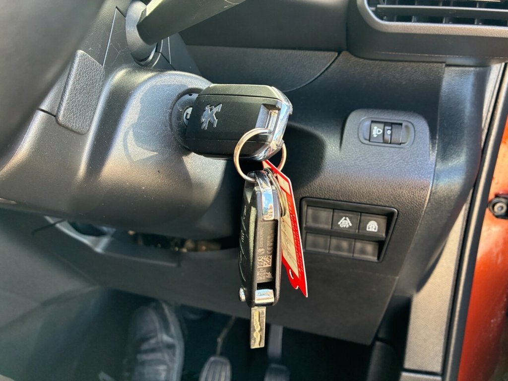 Peugeot Rifter 1.2 Puretech Active Grey #25