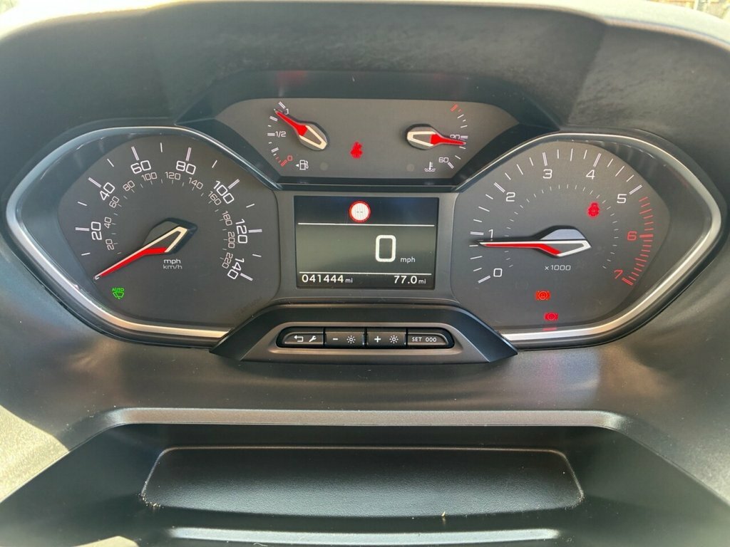 Peugeot Rifter 1.2 Puretech Active Grey #21