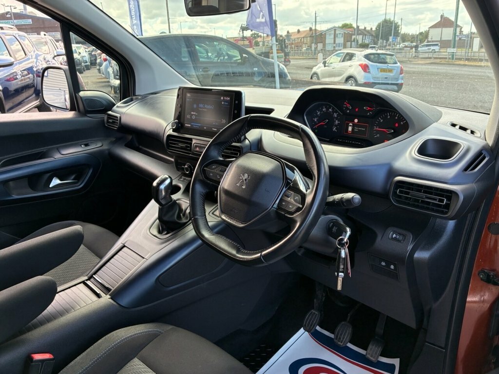 Peugeot Rifter 1.2 Puretech Active Grey #15