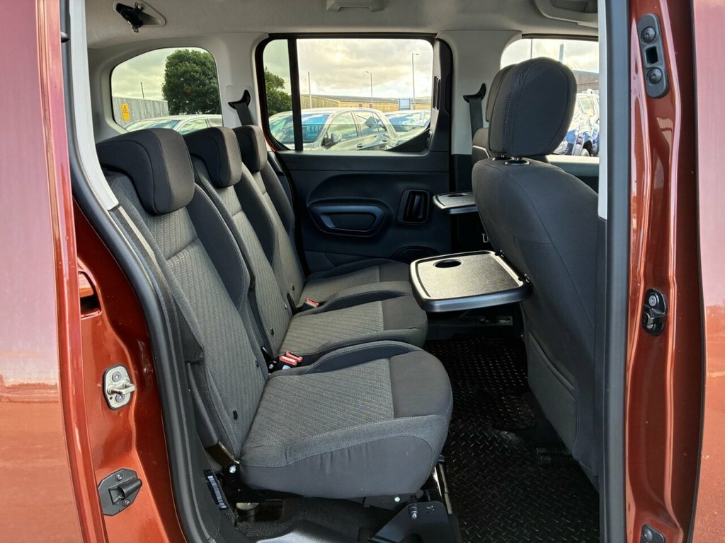 Peugeot Rifter 1.2 Puretech Active Grey #19