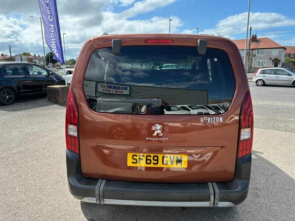 Peugeot Rifter 1.2 Puretech Active Grey #11