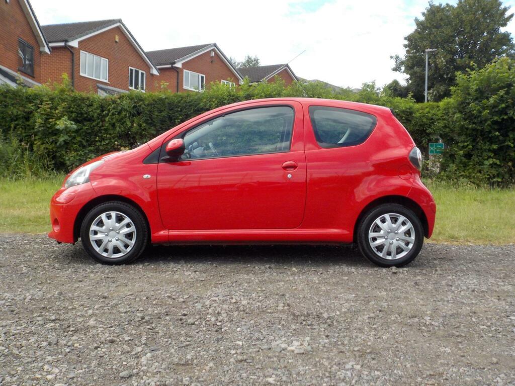 Toyota Aygo 1.0 Vvt-i Move Euro 5 Green #2