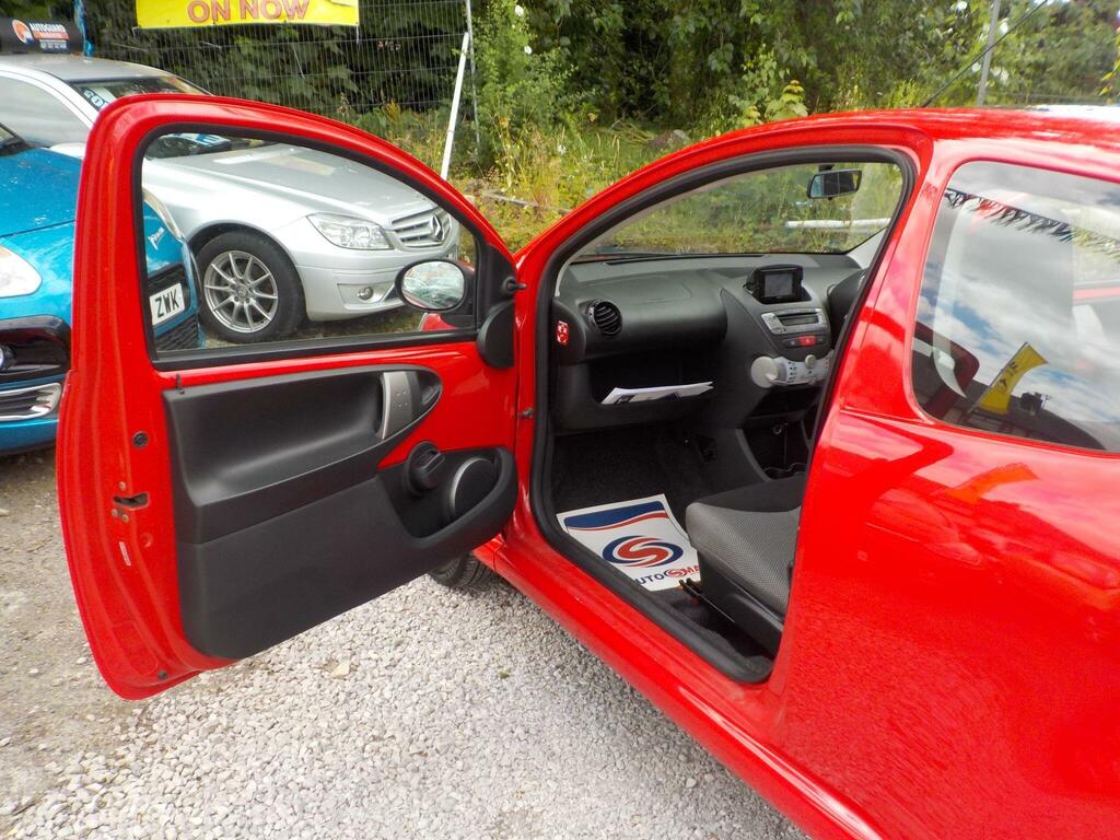 Toyota Aygo Vvt-i Move With Style Black #24