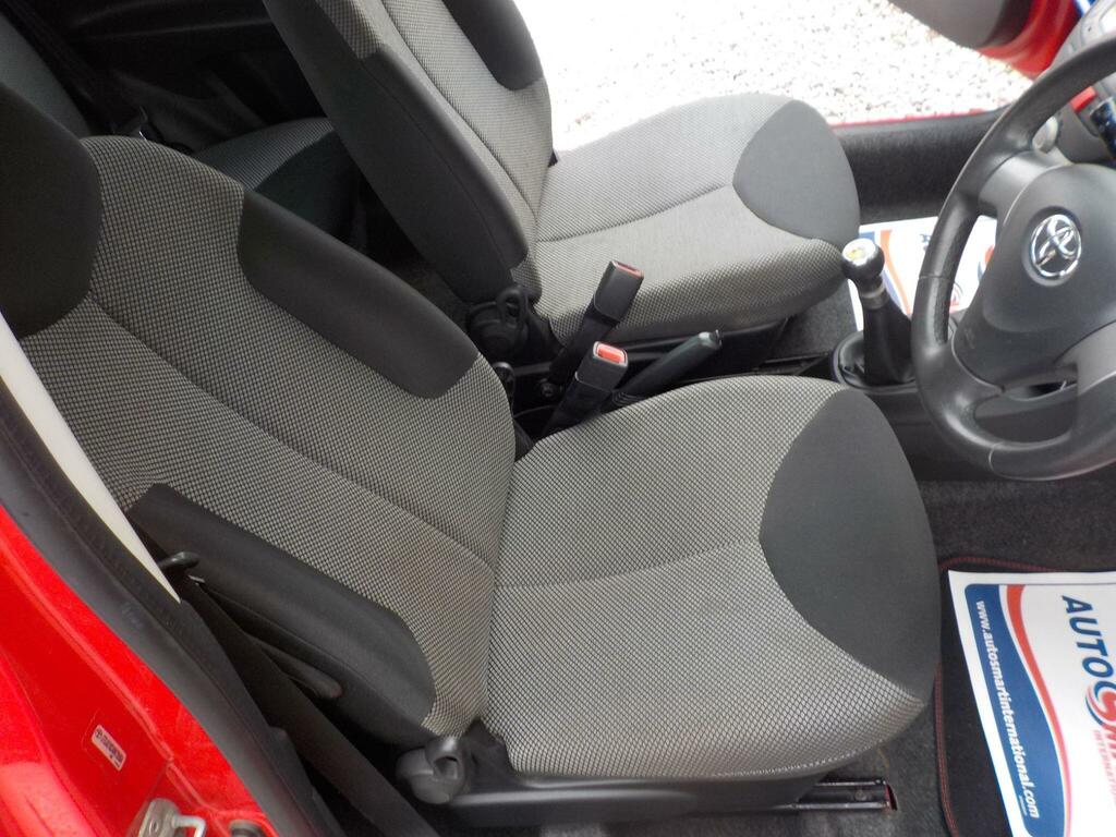 Toyota Aygo Vvt-i Move With Style Black #17