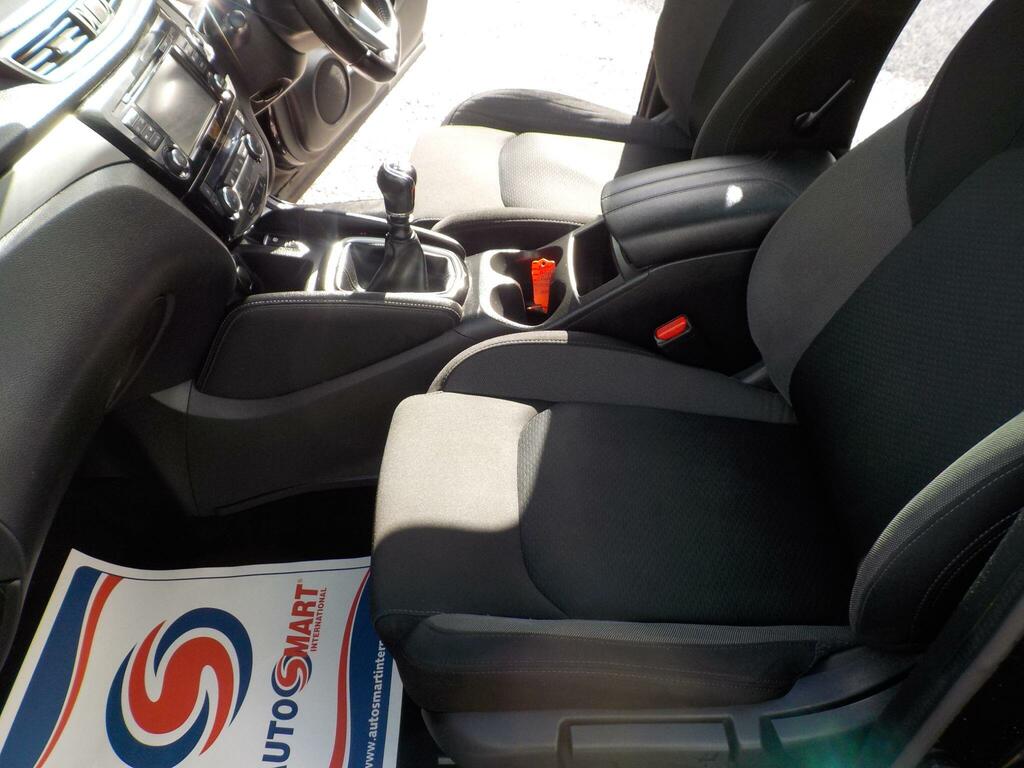 Nissan Qashqai 1.5 Dci N-connecta Black #30