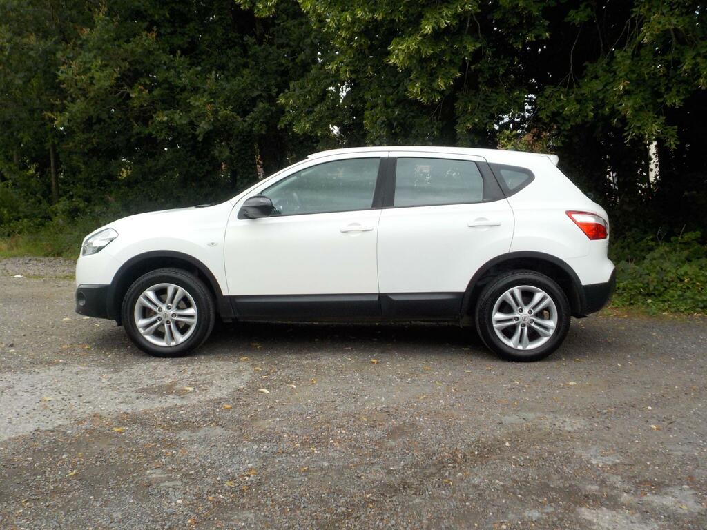 Nissan Qashqai 1.6 Acenta 2Wd Euro 5 S S White #2