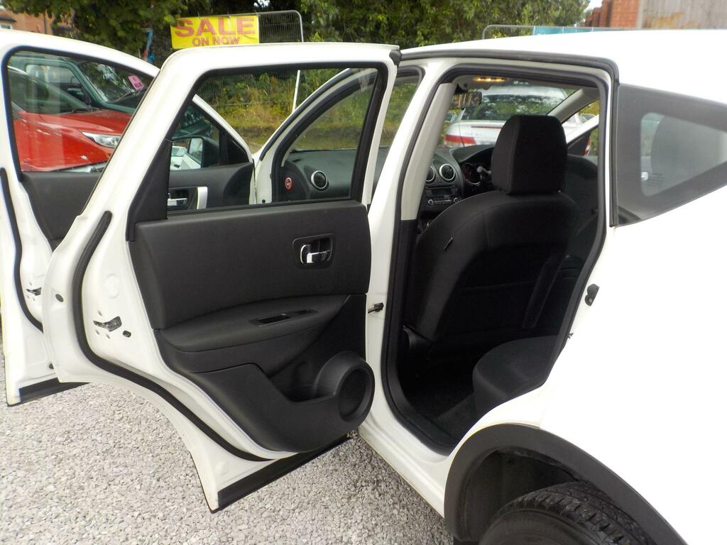 Nissan Qashqai Dci 360 Suv White #24