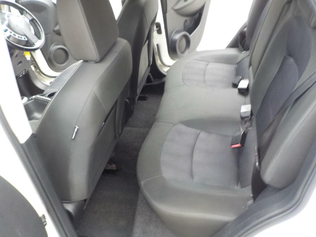 Nissan Qashqai Dci 360 Suv White #25