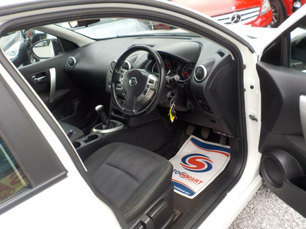 Nissan Qashqai Dci 360 Suv White #10