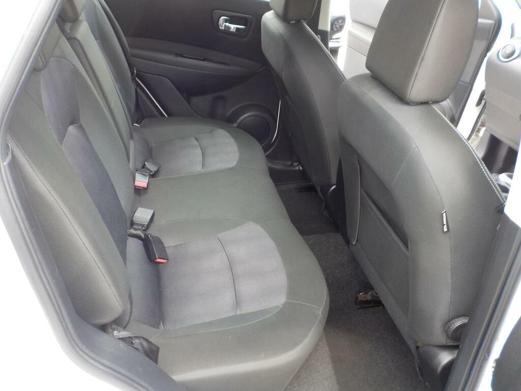Nissan Qashqai Dci 360 Suv White #19