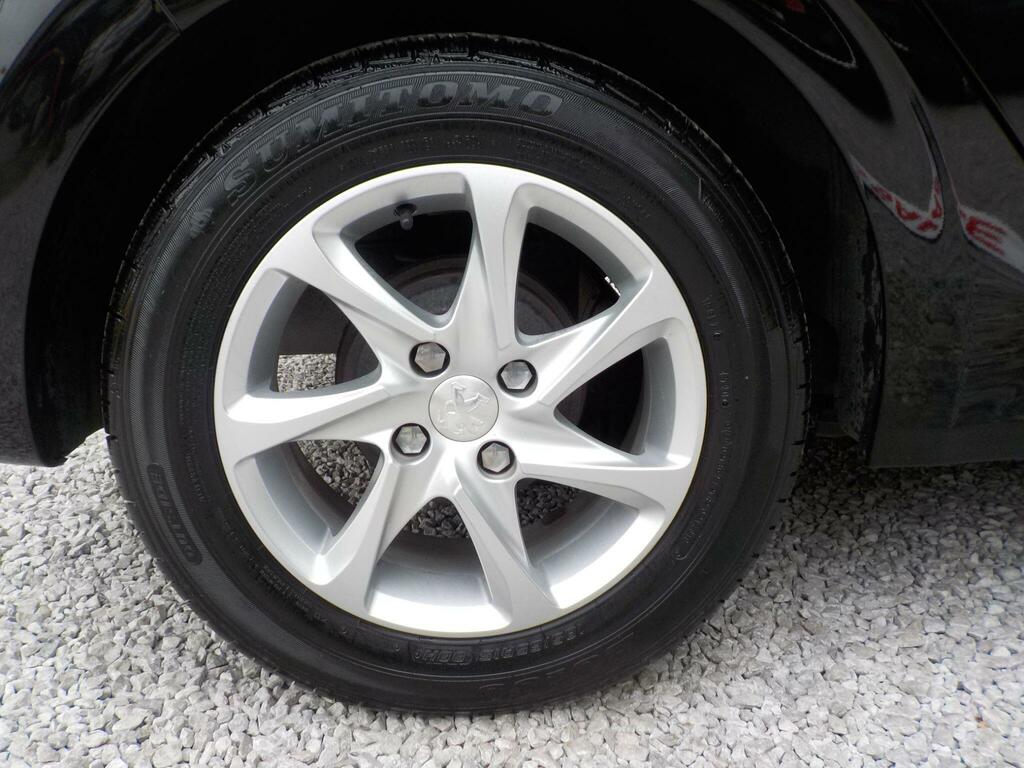 Peugeot 208 Hatchback Black #19
