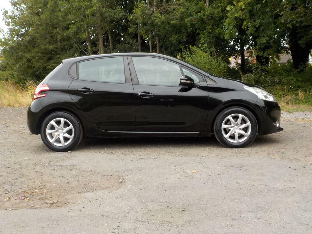 Peugeot 208 1.2 Vti Puretech Active Euro 5 Black #6