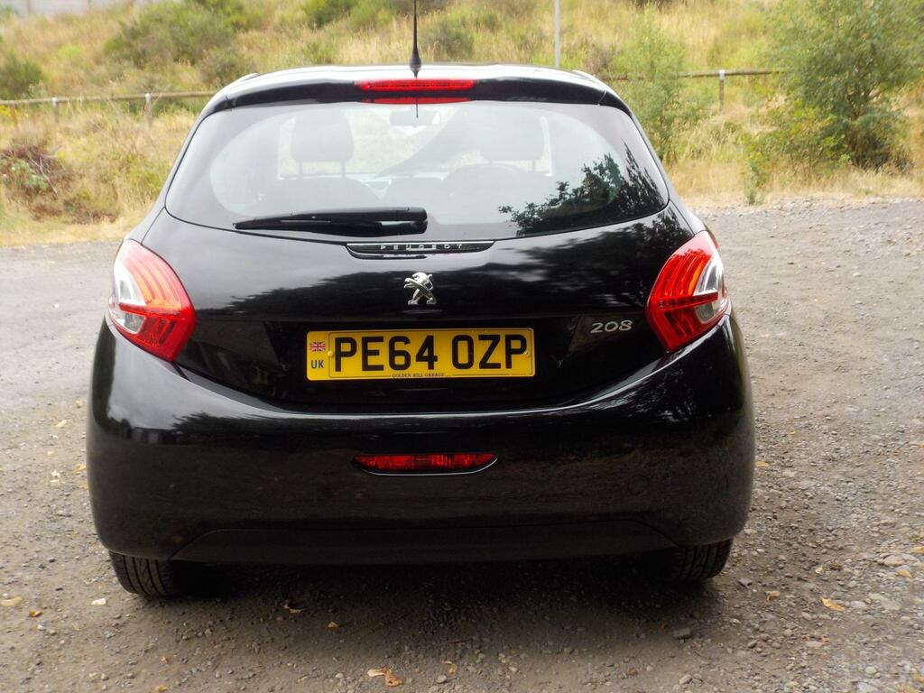 Peugeot 208 1.2 Vti Puretech Active Euro 5 Black #4