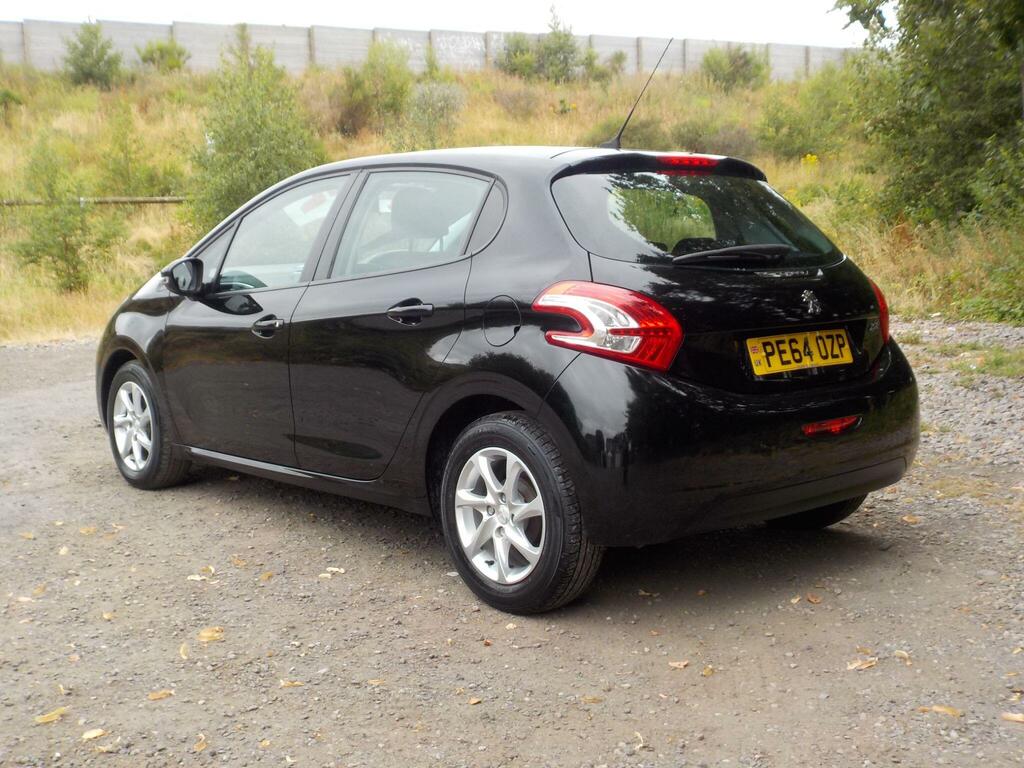 Peugeot 208 1.2 Vti Puretech Active Euro 5 Black #3