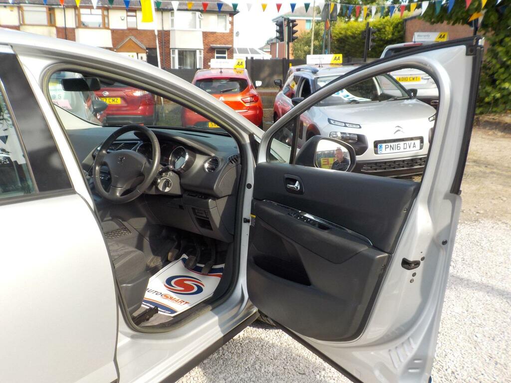 Peugeot 3008 E-hdi Active Brown #17