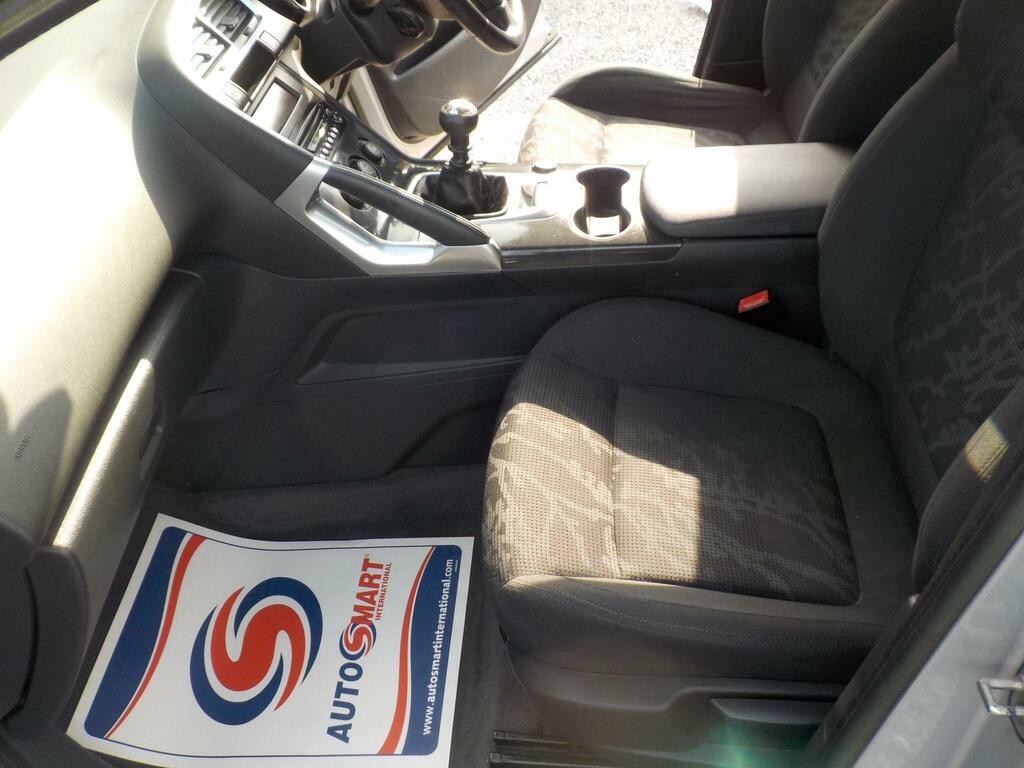 Peugeot 3008 E-hdi Active Brown #27