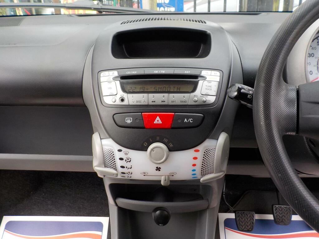 Citroen C1 1.0 Vtr 68 Bhp White #13