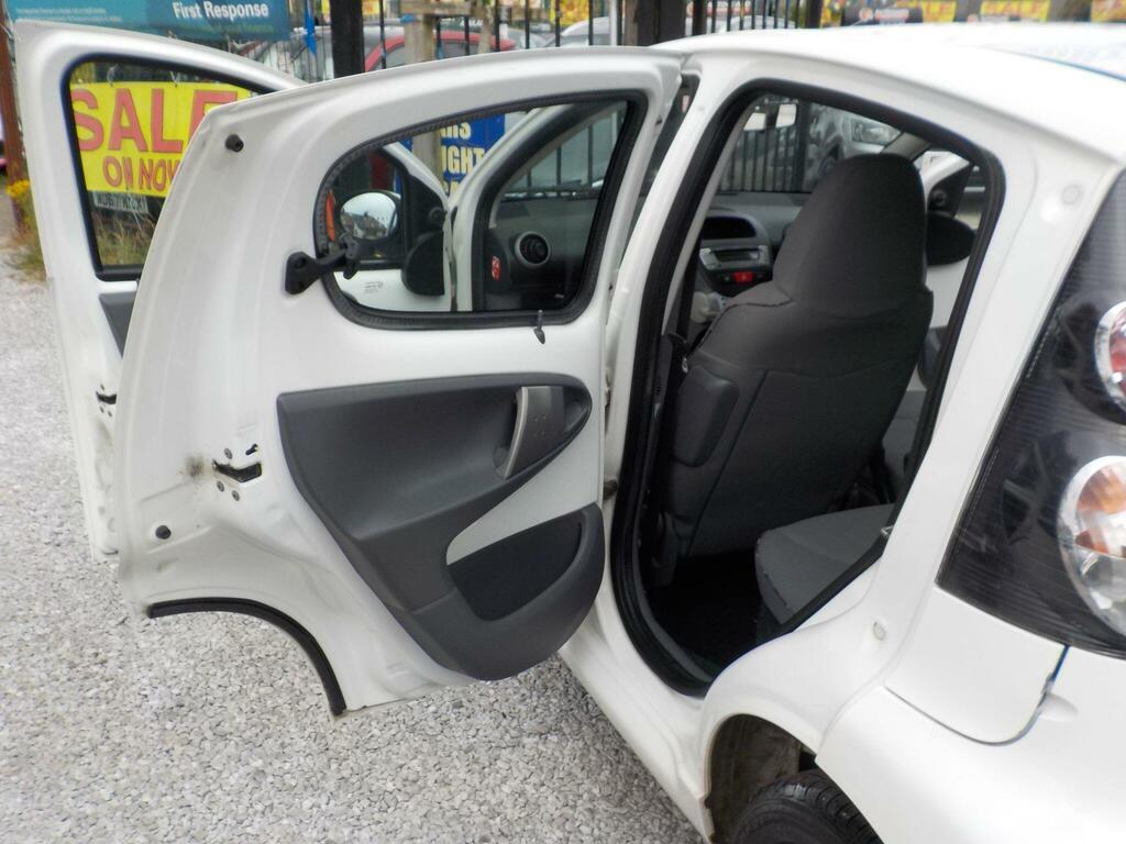 Citroen C1 1.0 Vtr 68 Bhp White #25