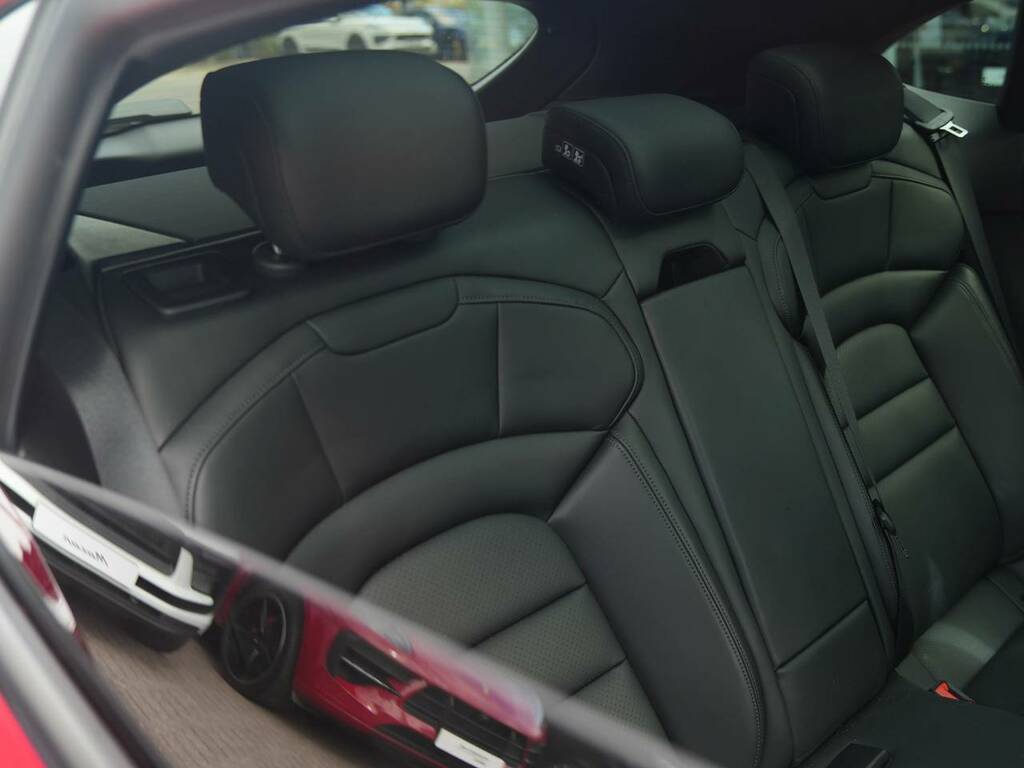 Porsche Taycan 4S Sport Turismo My23 Red #5