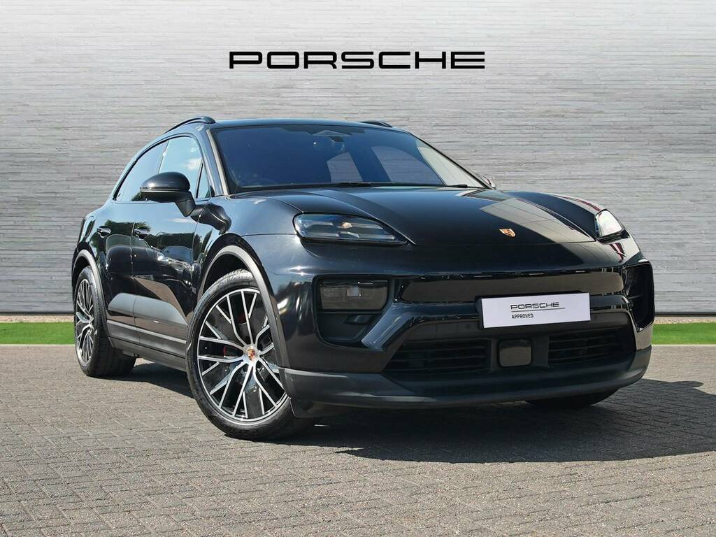Porsche Macan 4S Electric Black