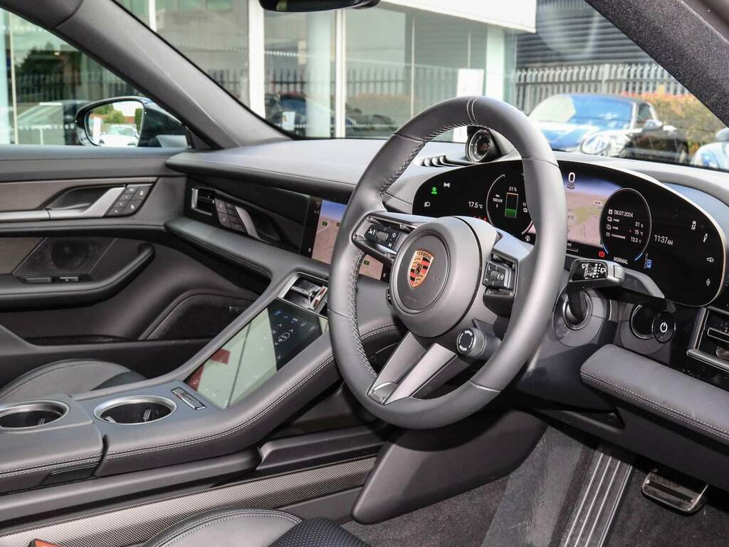 Porsche Taycan 4 Cross Turismo Black #4