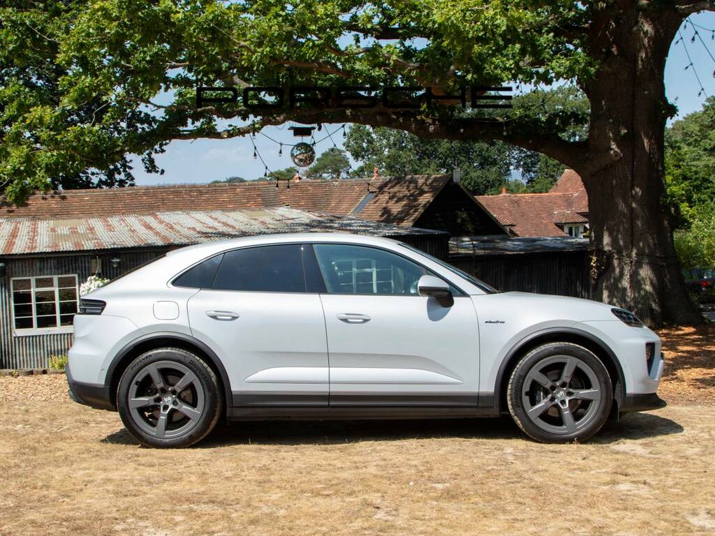 Porsche Macan Electric Grey #6
