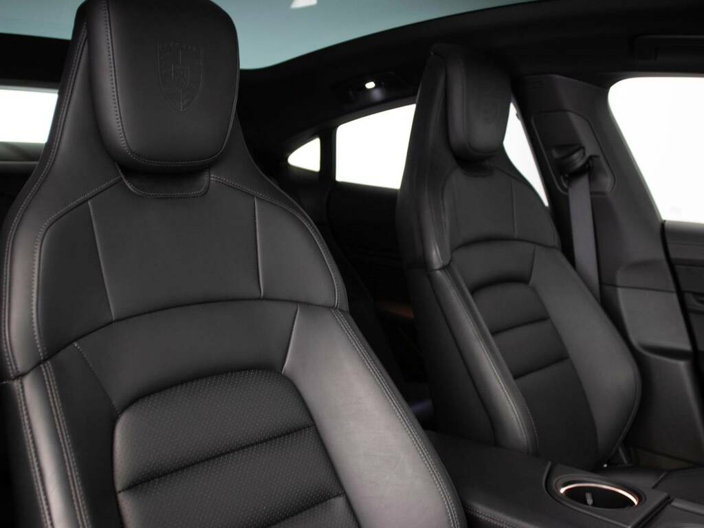 Porsche Taycan 4S Black #5